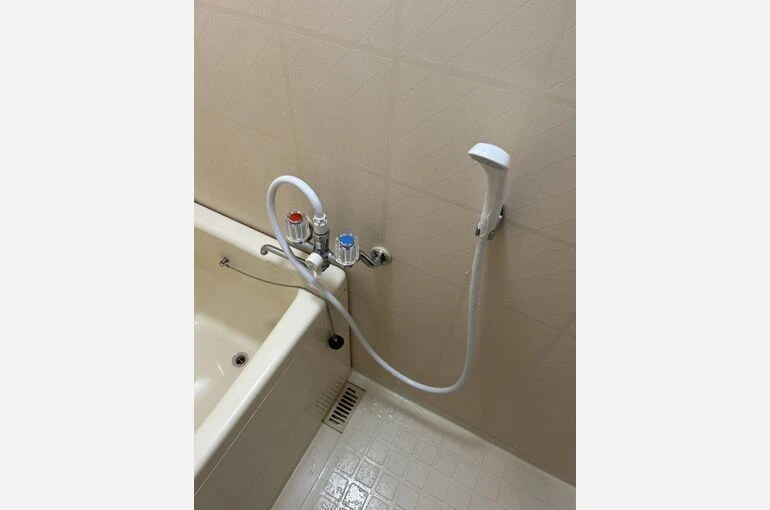 2261